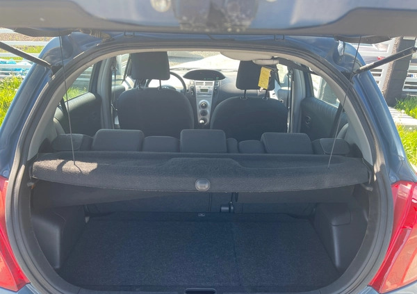 Toyota Yaris cena 18889 przebieg: 116000, rok produkcji 2007 z Puławy małe 301